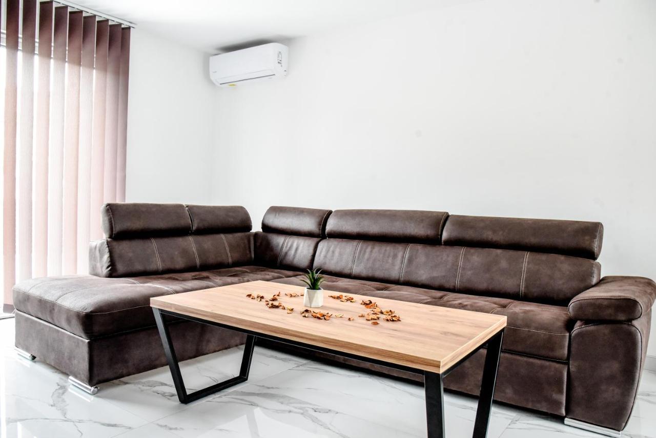 Luxury Villa M&B Τούζλα Εξωτερικό φωτογραφία