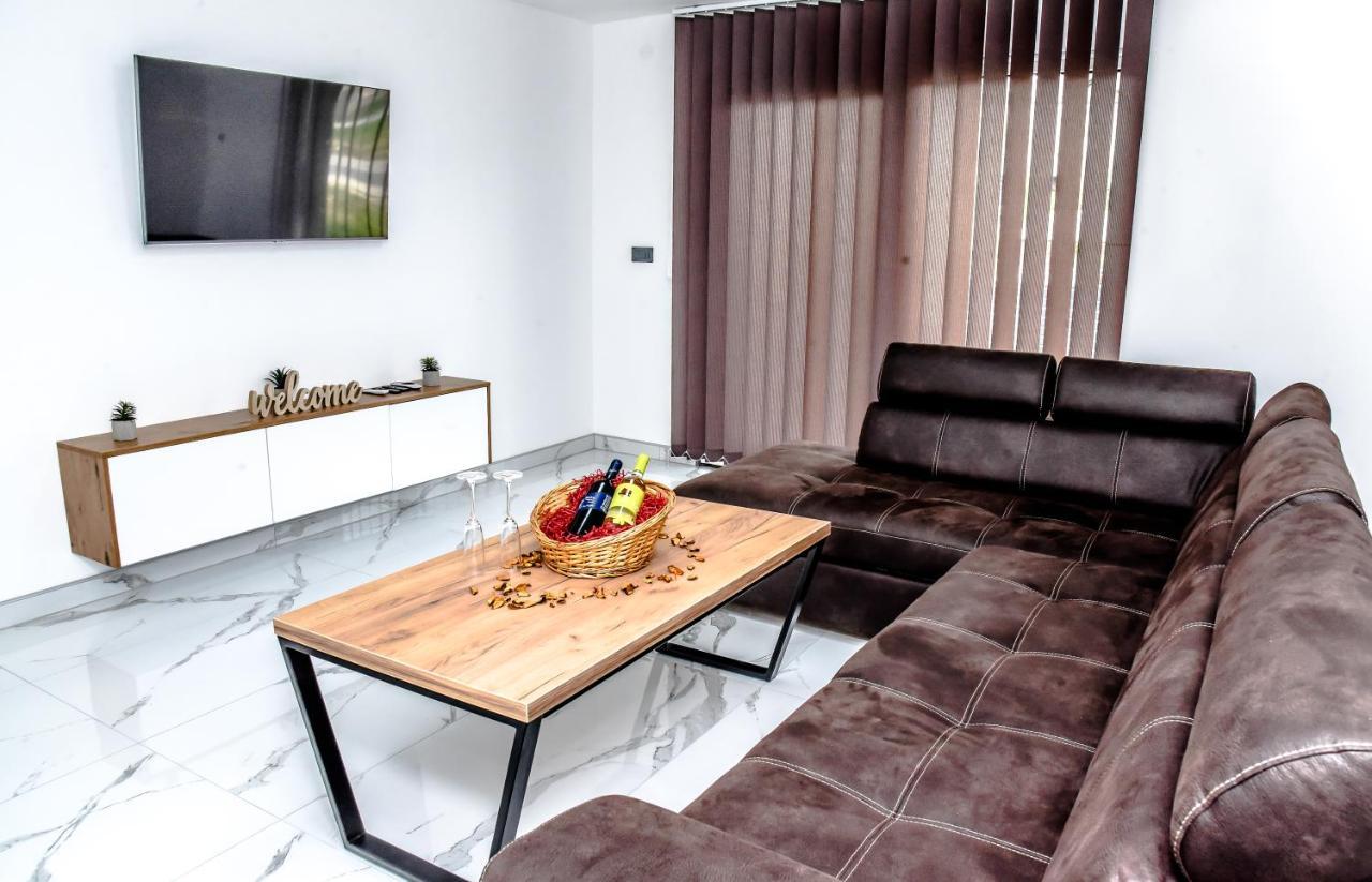 Luxury Villa M&B Τούζλα Εξωτερικό φωτογραφία