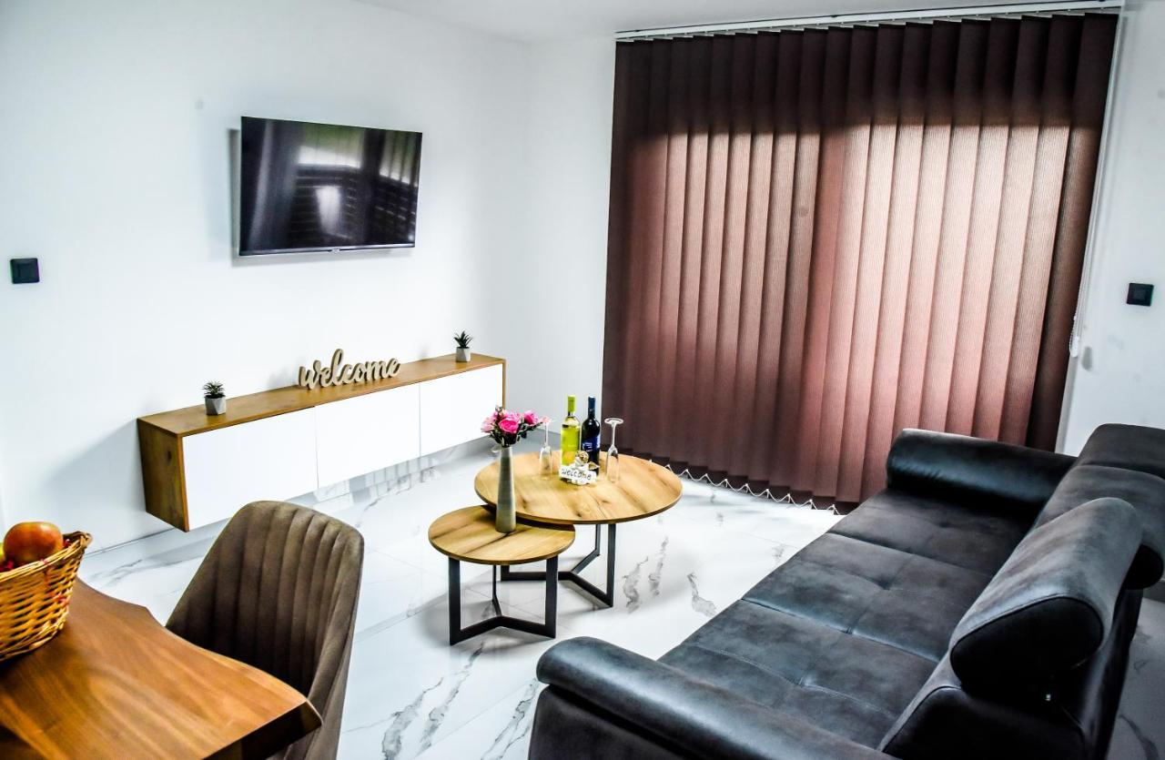 Luxury Villa M&B Τούζλα Εξωτερικό φωτογραφία