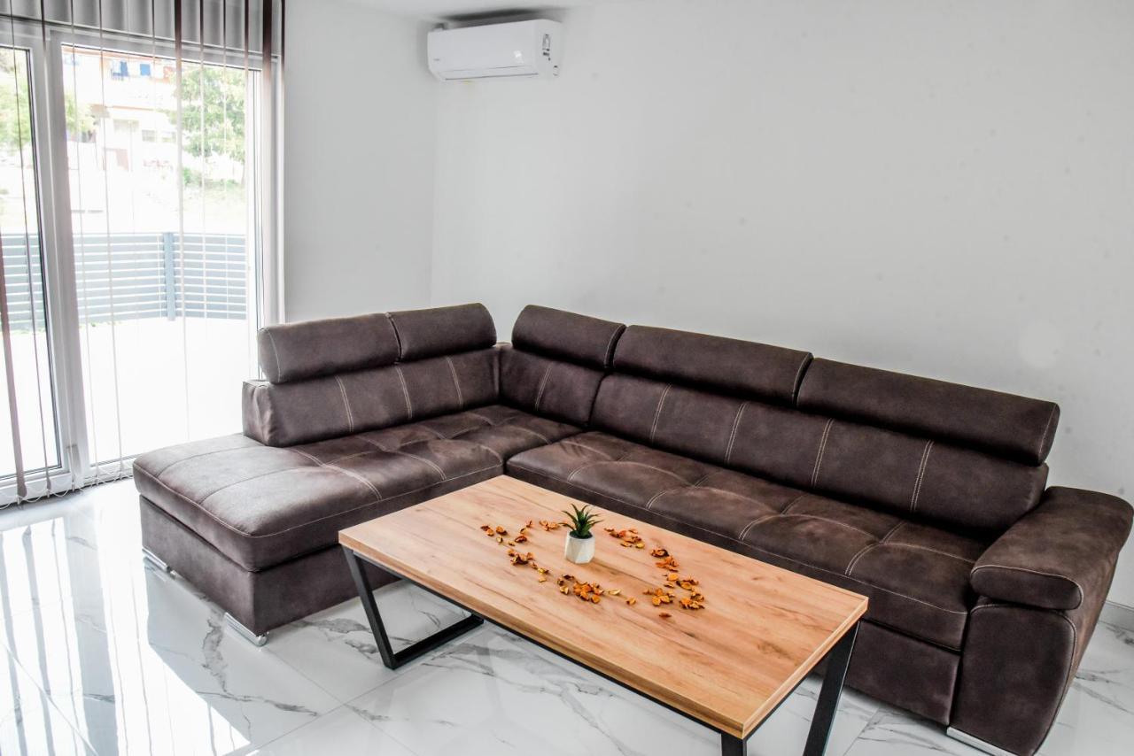 Luxury Villa M&B Τούζλα Εξωτερικό φωτογραφία